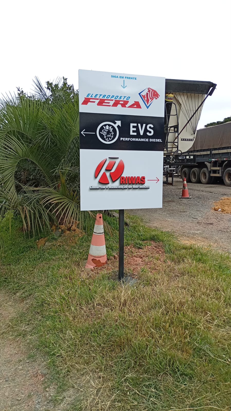 Banner Eletroposto Fera 24h Atendimento